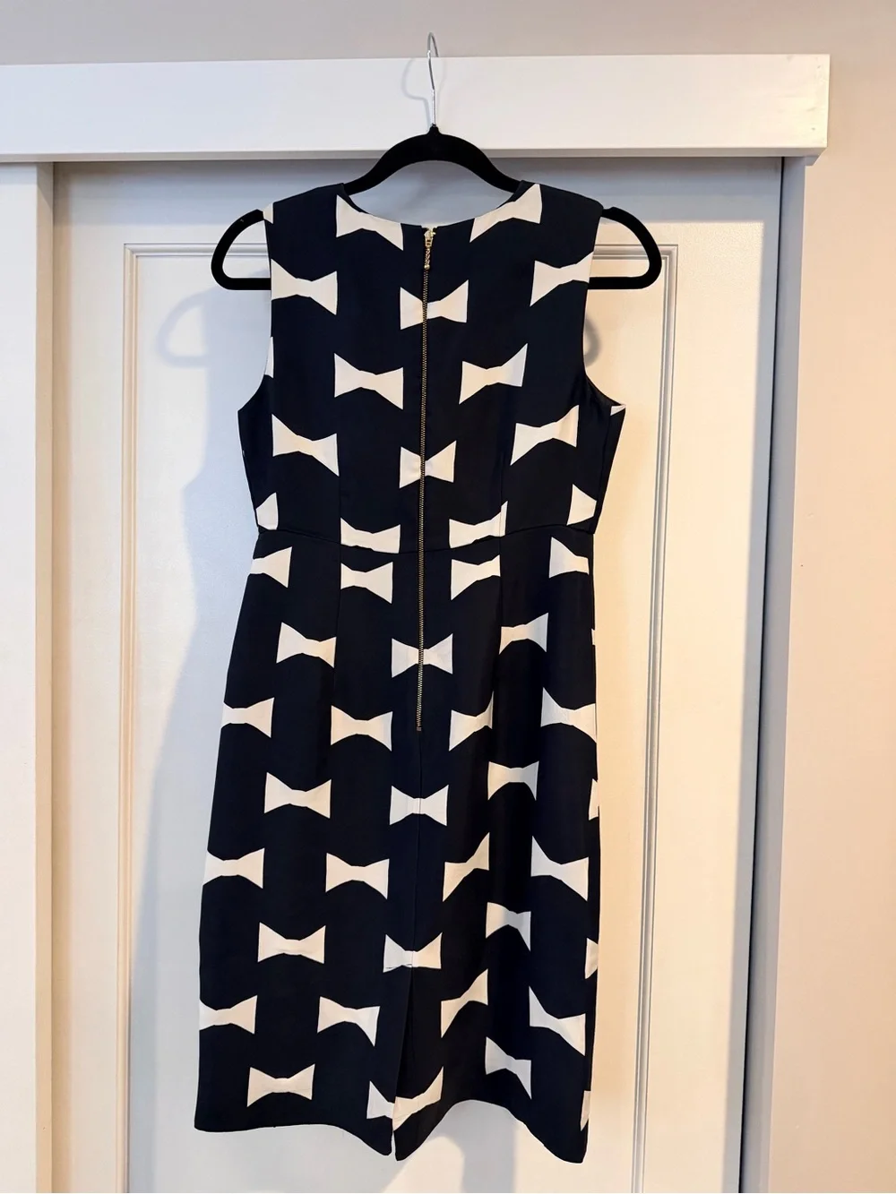 ♠️ Kate Spade Cora Bow Tie Print Black & White Sleeveless Sheath Dress Size 4